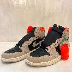 Jordan 1 Retro High OG Neutral Grey Hyper Crimson